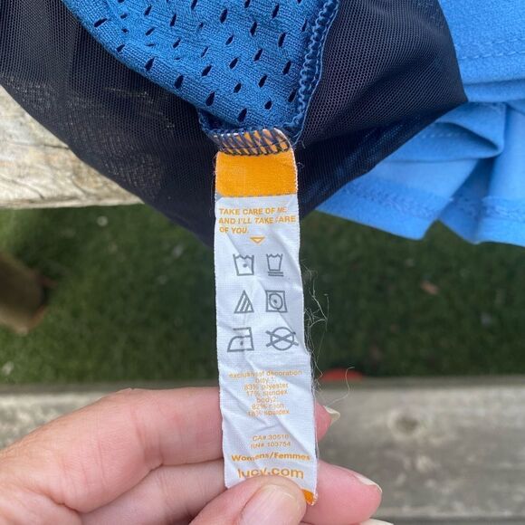 Lucy Blue & Black Mesh Athletic/Activewear Short Sleeve Top. Size Small. EUC! - Picture 4 of 6